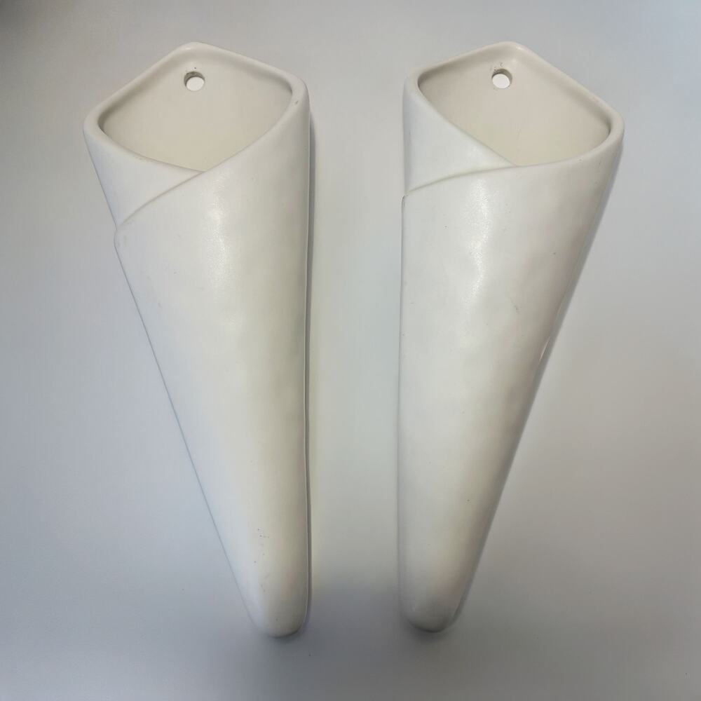Pottery Barn White Ceramic Wall Pocket Vase Planter Set of 2 Hanging Wall Decor